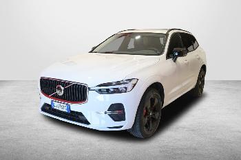 VOLVO Xc60 2.0d 197cv b4 (d) automatic awd momentum ( fari led - cockpit - cruise - pdc - telecamera post. - cerchi 18 )