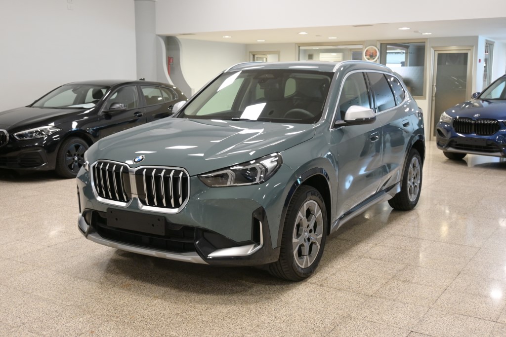 BMW X1 18d 150cv steptronic x-drive x-line (navi - fari led - pdc - telecamera post.  - curved display - ambient lights - pelle - mirror - volante m )