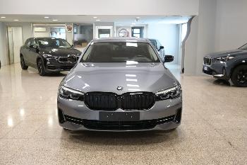 BMW 518d 150cv steptronic business  design (fari led - pdc - virtual cockpit - navi - pelle - telecamera post. - mirror - head up display ) 