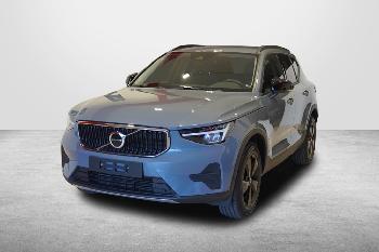VOLVO Xc40 1.5 t2 129cv 6m. essential ( fari led - cockpit - cruise - navi - mirror - sensori post. - telecamera post. - cerchi 17 )